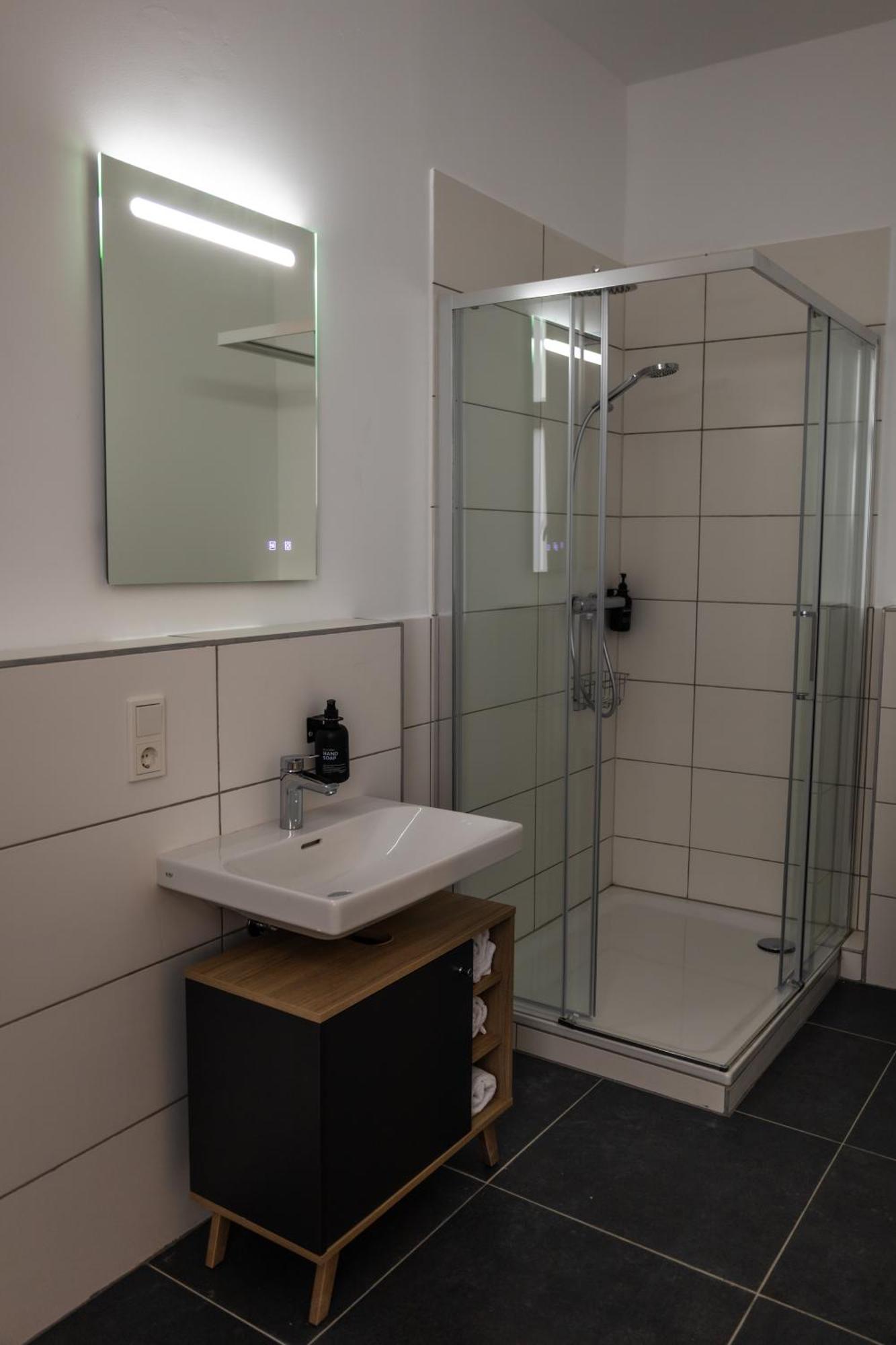 Hln Apartments Am Bahnhof Sarrebruck Extérieur photo